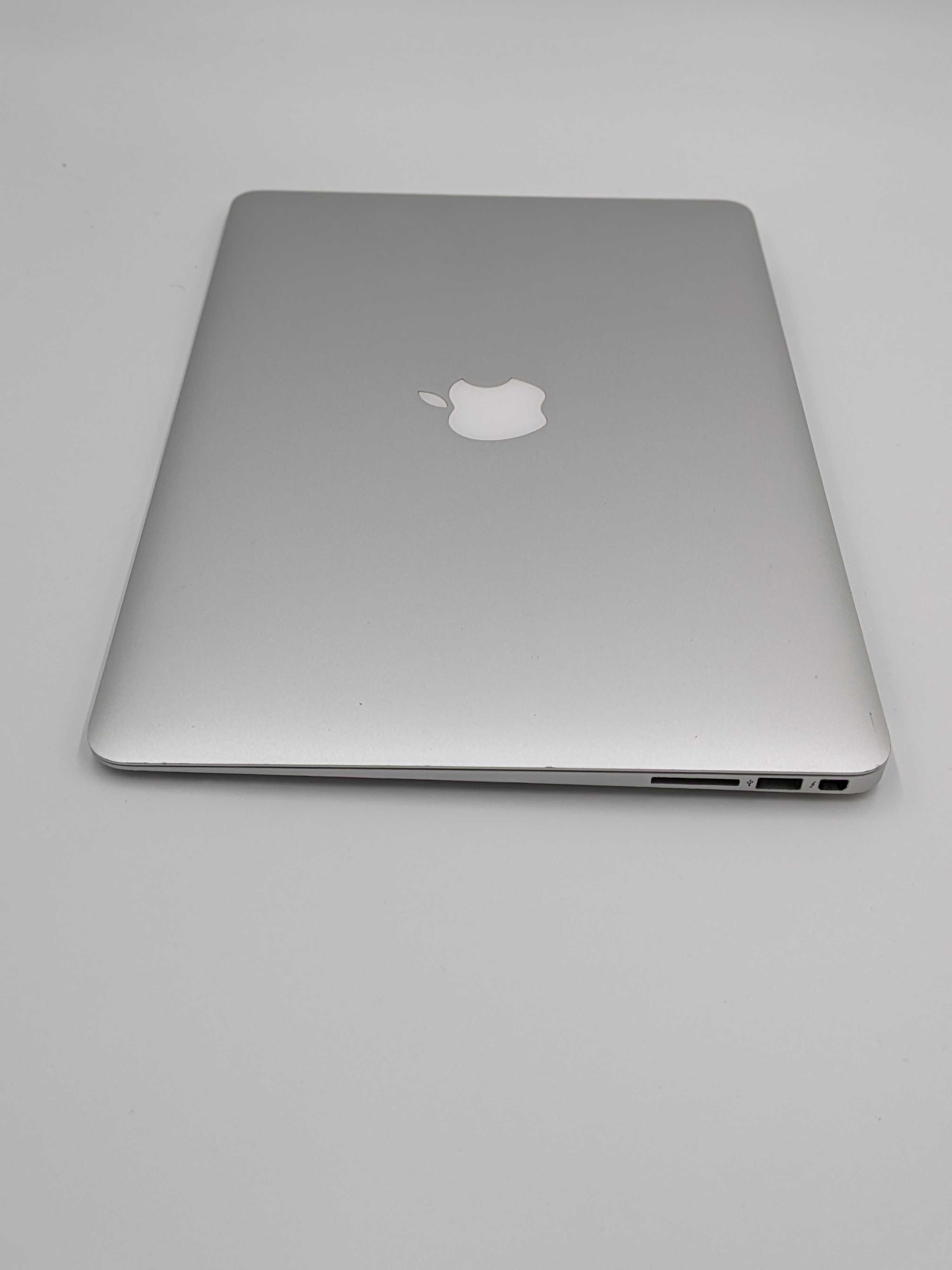 Ноутбук Apple MacBook Air 13,3 2014 (i7/8/256)