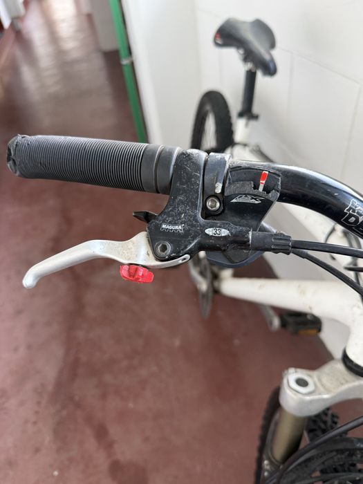 Bicicleta Kona Roda 26