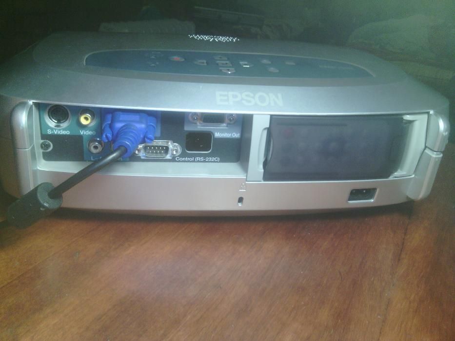 Мультимедійний проектор Epson EMP-S1H