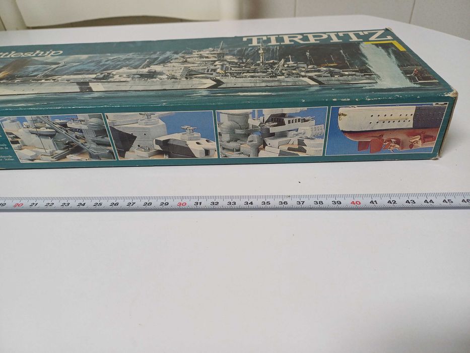 Navio Couraçado Tirpitz da Revell