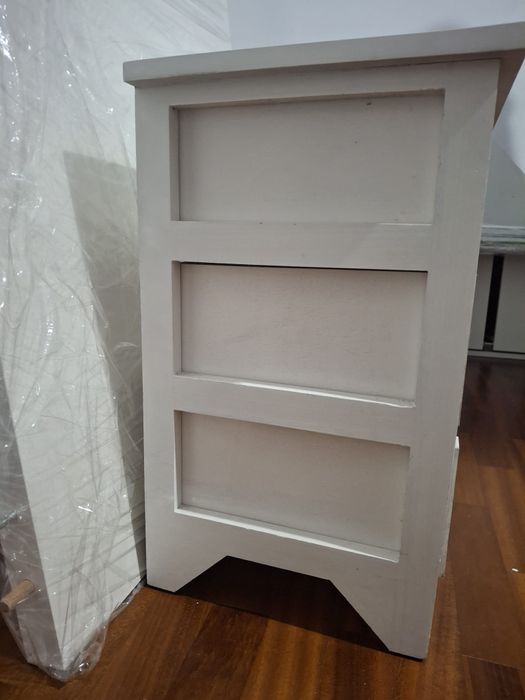 Mesa de cabeceira Happy