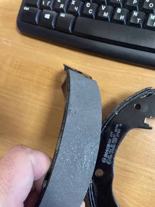 Bosch Колодки ручника (Mitsubishi Pajero, Pajero sport)