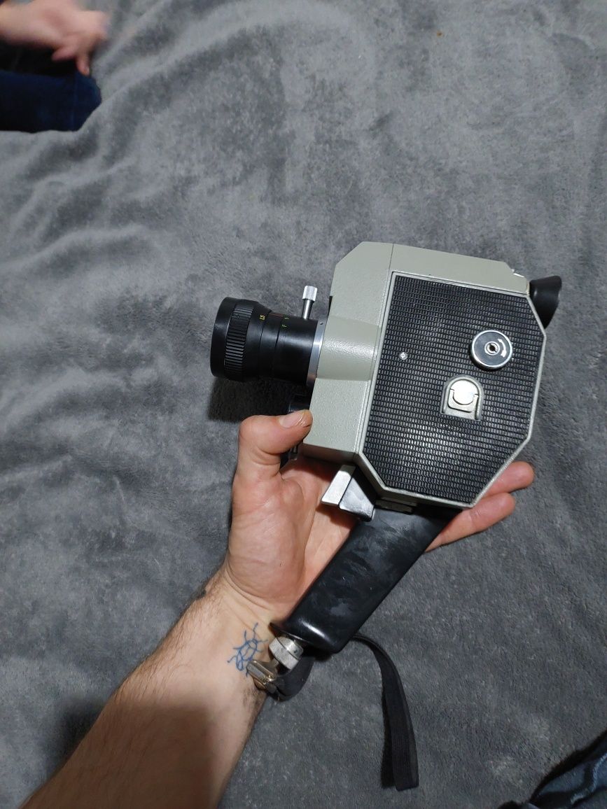 Продам киносъёмочный аппарат КВАРЦ 2X8C-3