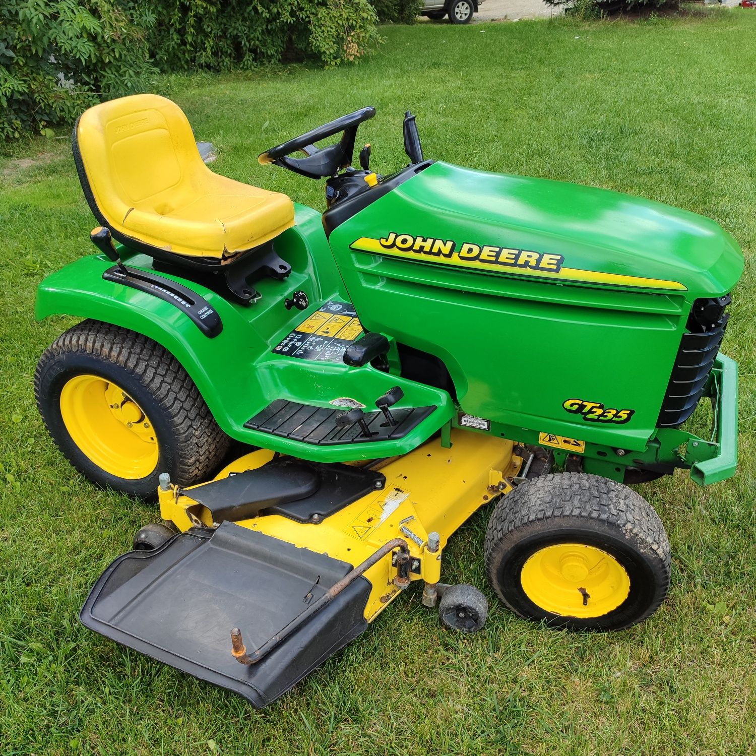 Traktorek kosiarka John Deere GT235 V2 18KM hydrostat pompa oleju