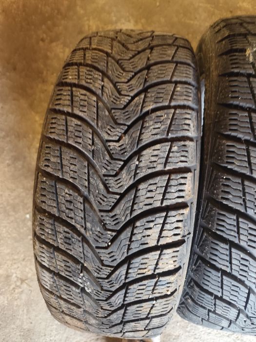 Продам резину р16 215/55