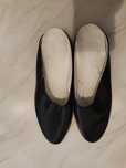 Chinelas pretas para fatos regionais