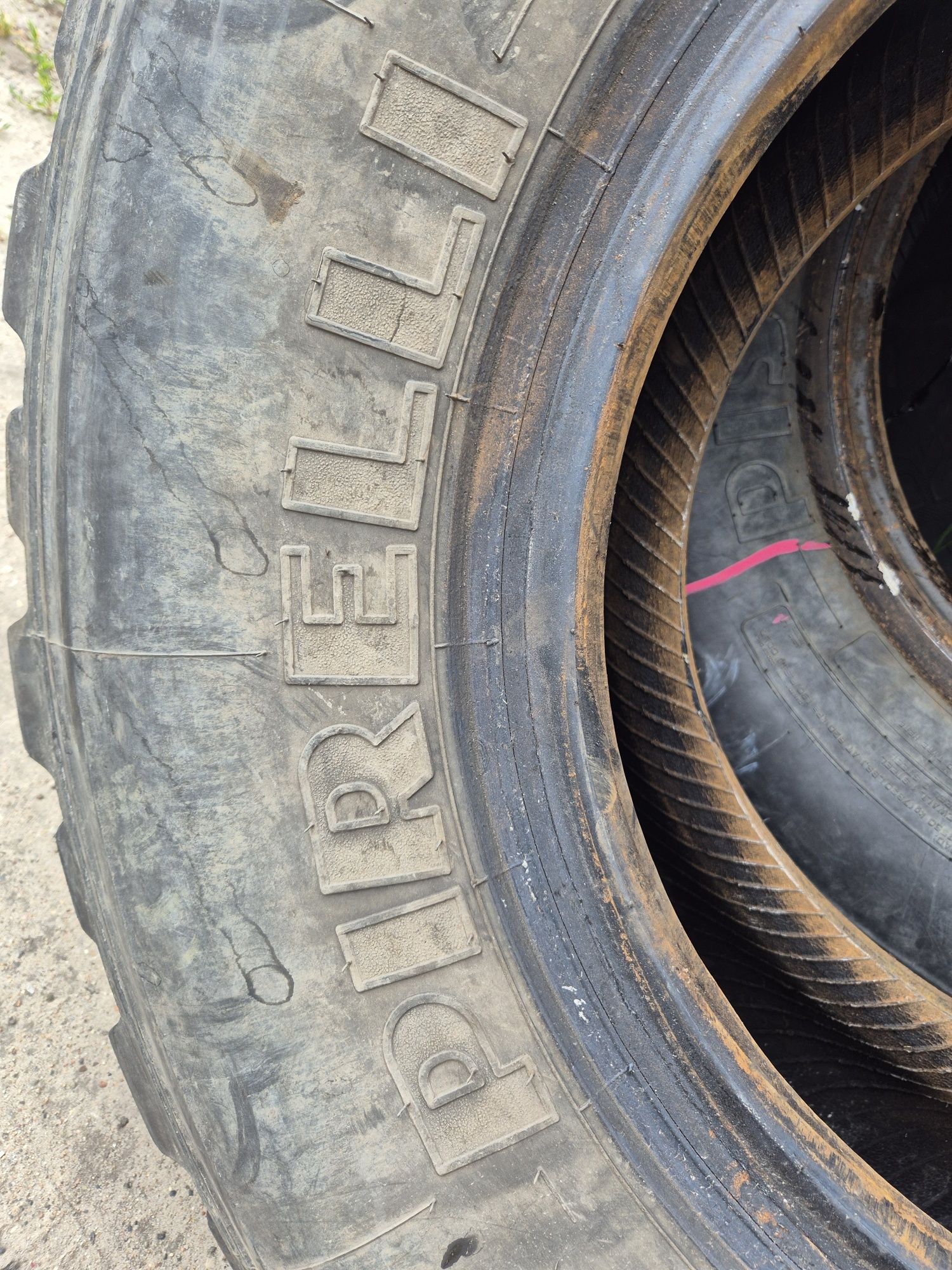 Opony 365/80r20  365/80-20