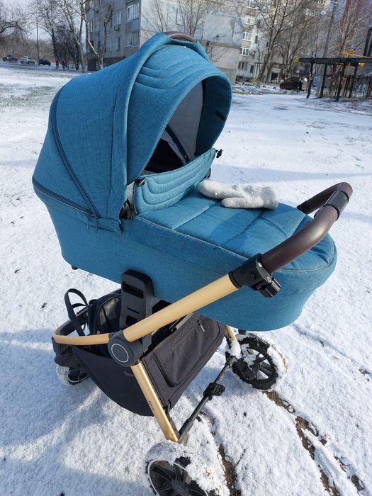 Коляска Carrello EPICA. Тип коляски 2 в 1.