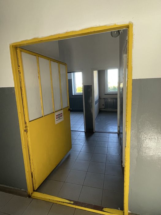Budynek wolnostojący na terenie przemysłowym