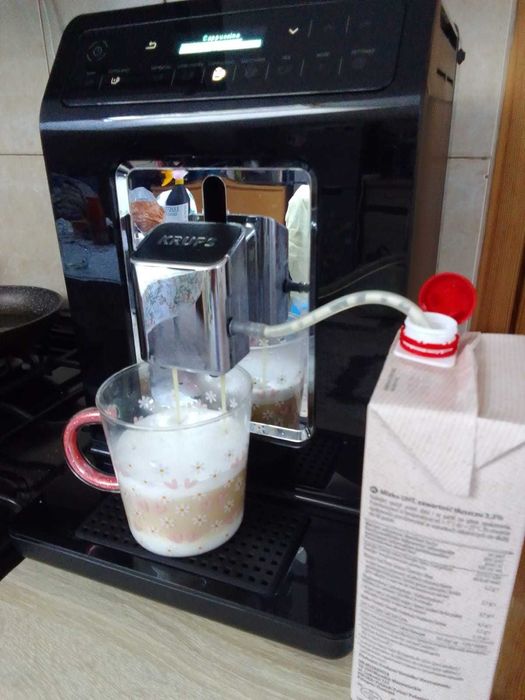 Ekspres do kawy KRUPS EA 89 , tylko 1300 kaw! Zadbany Wawa