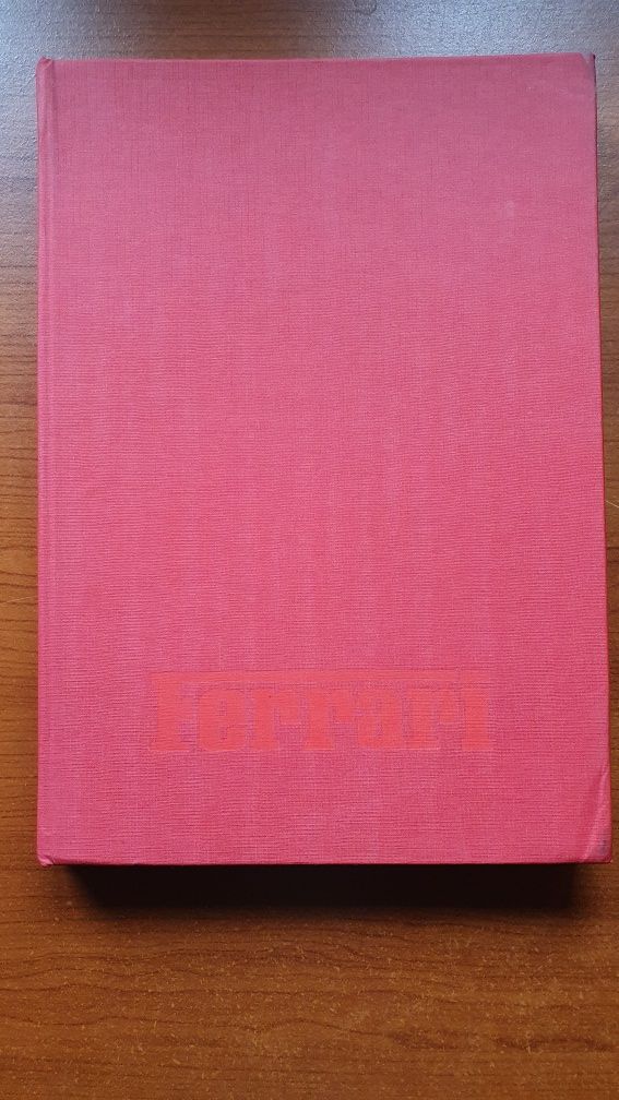 Książka autorstwa Enzo Ferrari " Ferrari " Rosso rarrissimo 1974