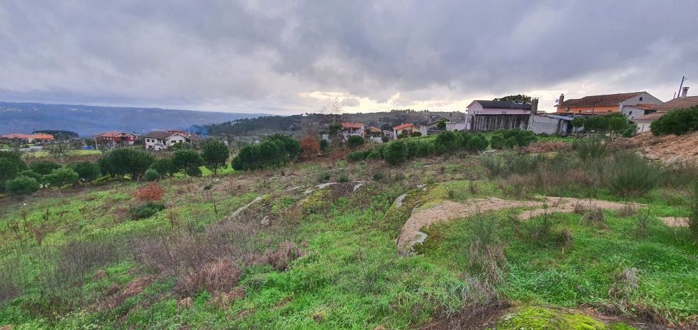 Vende-se Terrenos com vista para a Serra da Estrela