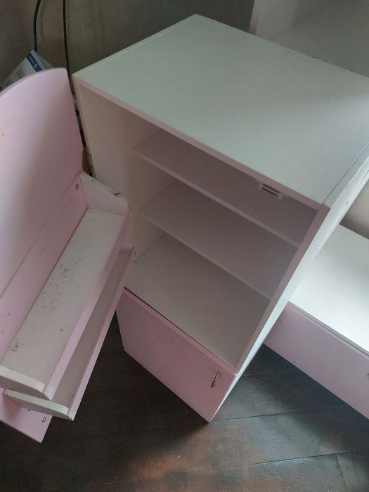 Меблі в дитячу дівчинці