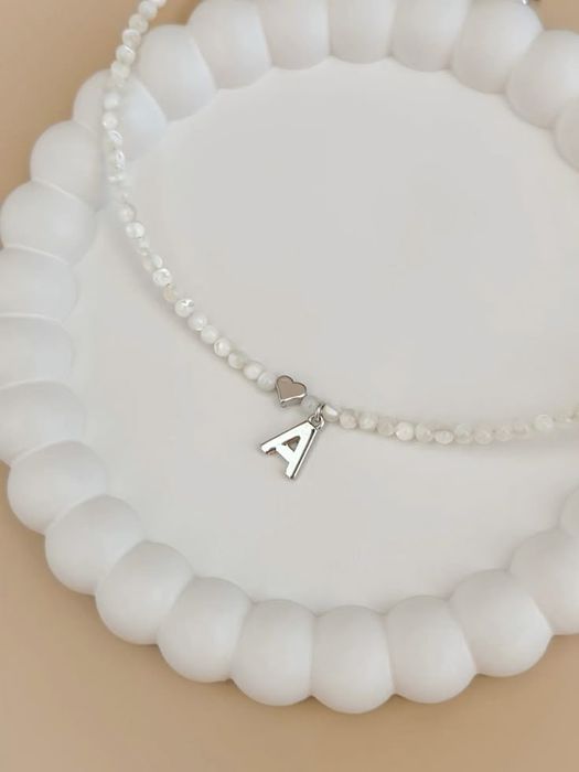 Намисто з пермамутру з літерою.Чокер .Ручна робота