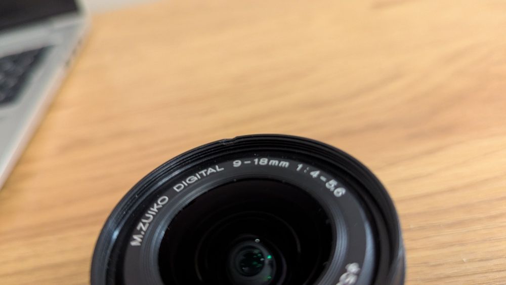 Об'єктив Olympus M.Zuiko 9-18mm F4-5.6 micro 4/3