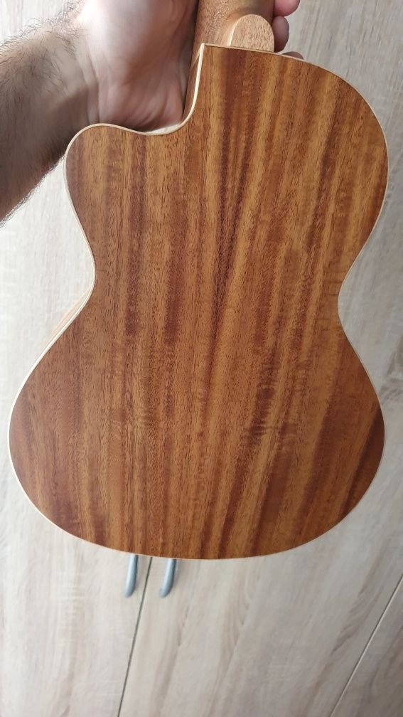 Ukulele Harley Benton Kahuna CLU-50T