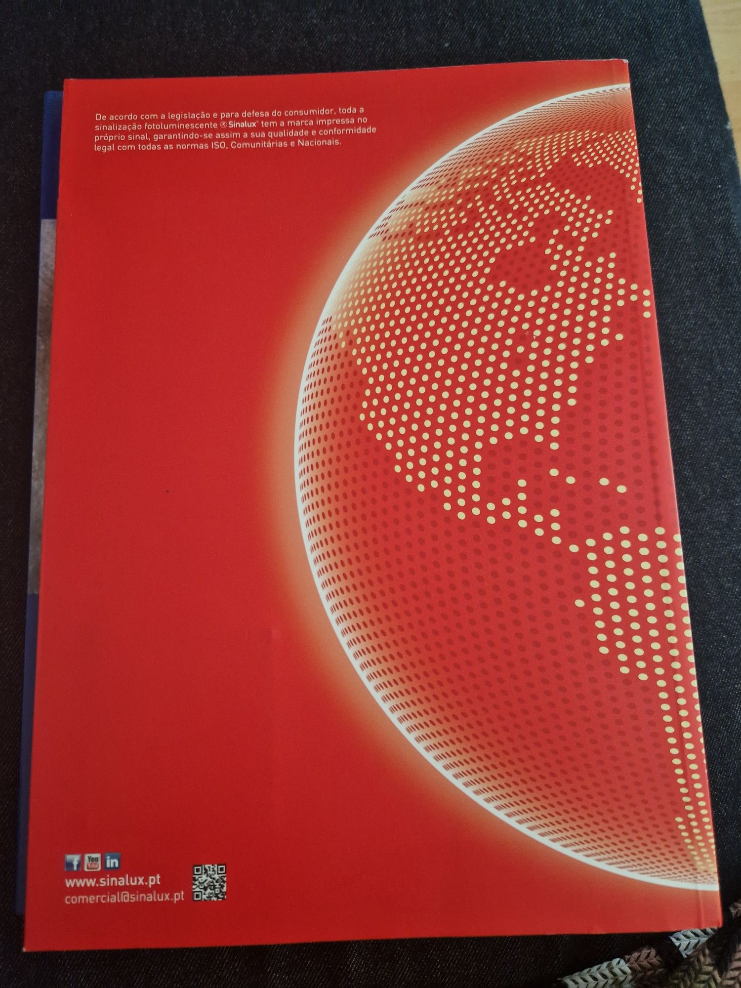 Livro 'Sinalux' em excelente estado