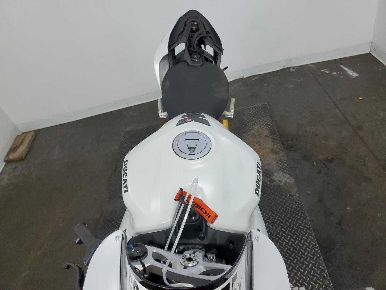 DUCATI Panigale V2 2021