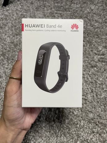 Продам Huawei Band 4e