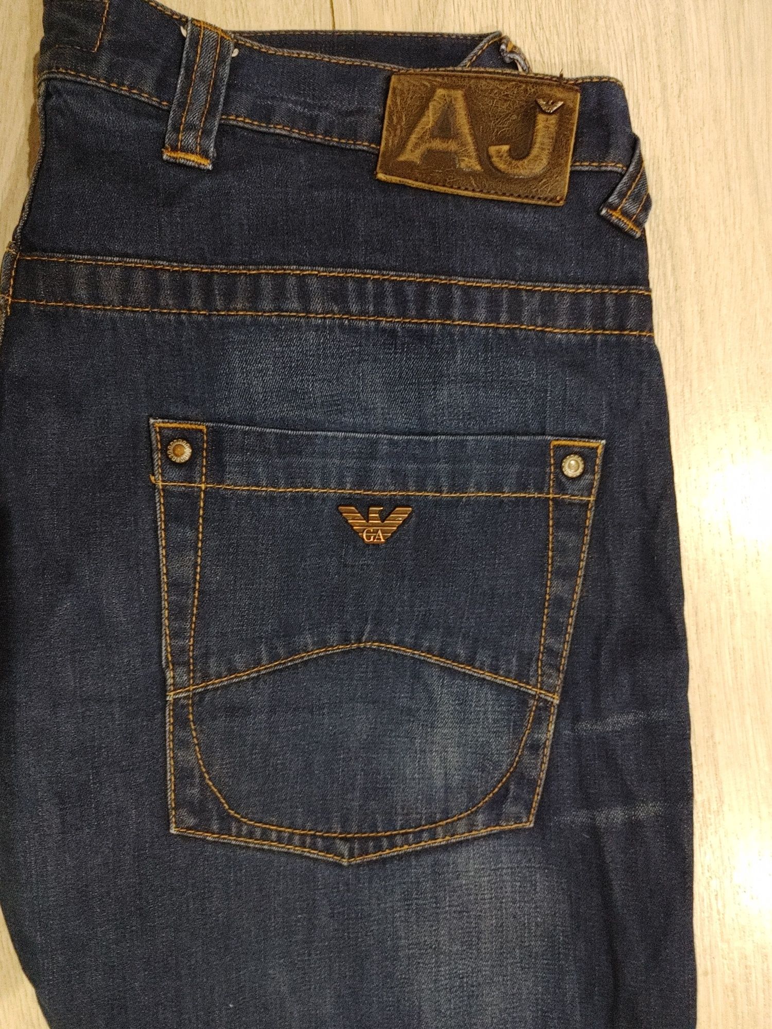 Джинсы Armani jeans