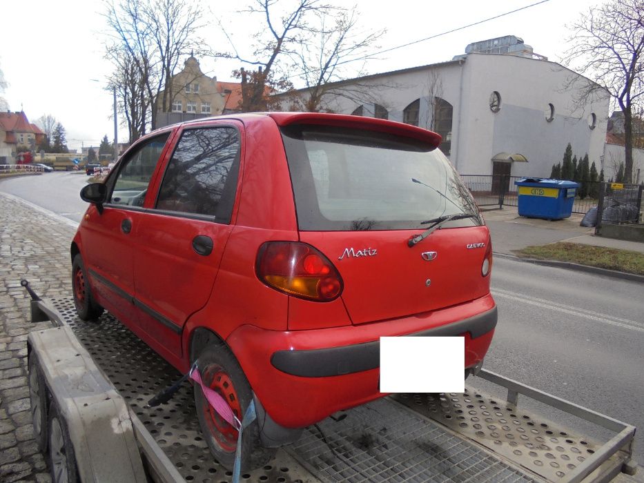 daewo matiz kolor czerwony przeznaczony na części