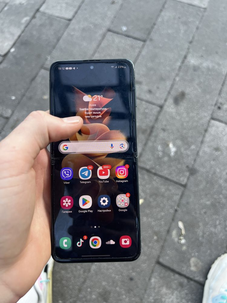 Samsung z flip 3 snap