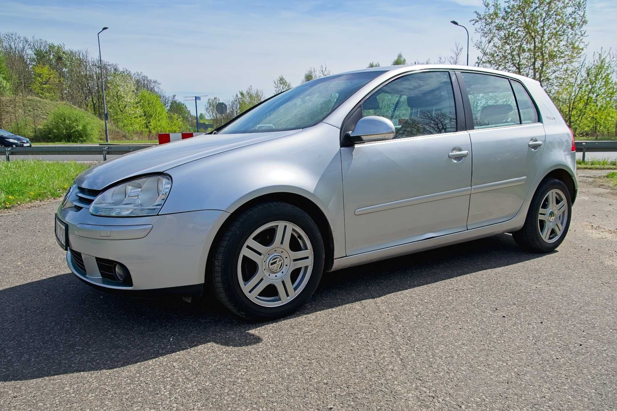 VW-GOLF V-1.9 Tdi-Klimatronik -PDC-model 2007-nowy przegląd -Alumy