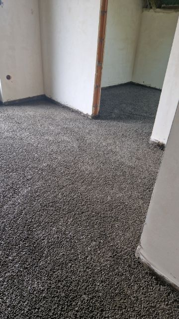 Styrobeton Pianobeton ciepła i lekka wylewka styropianowa