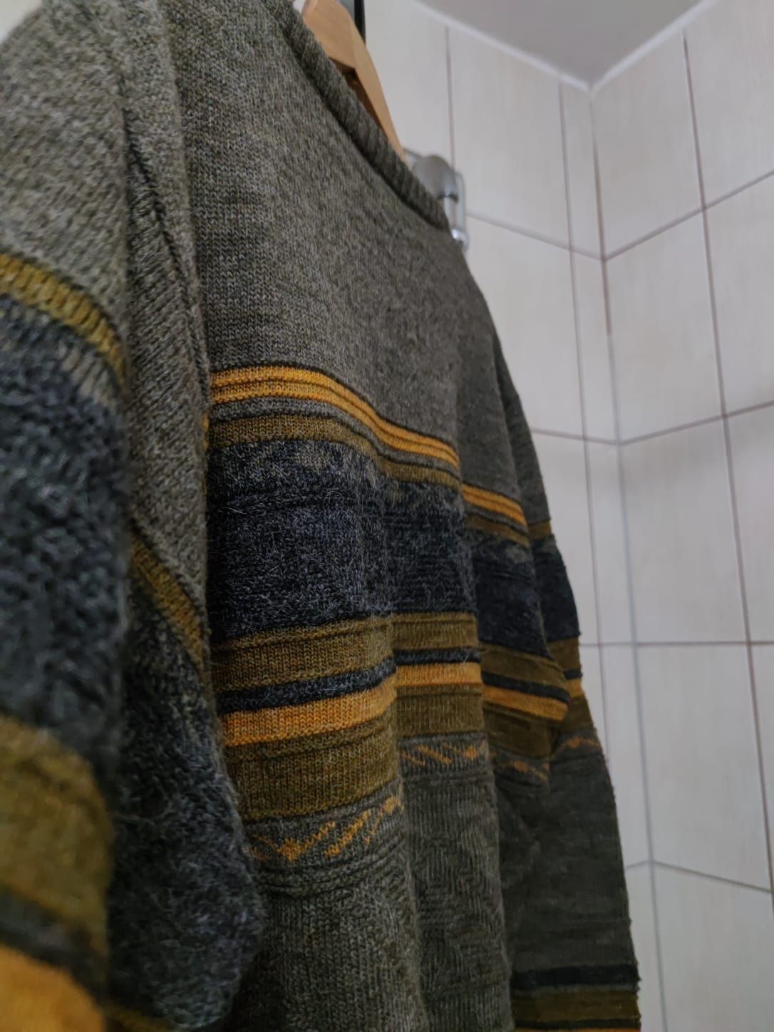 Sweter klasyczny Alessandra Magna M wełna wełniany wool wełna sweterek