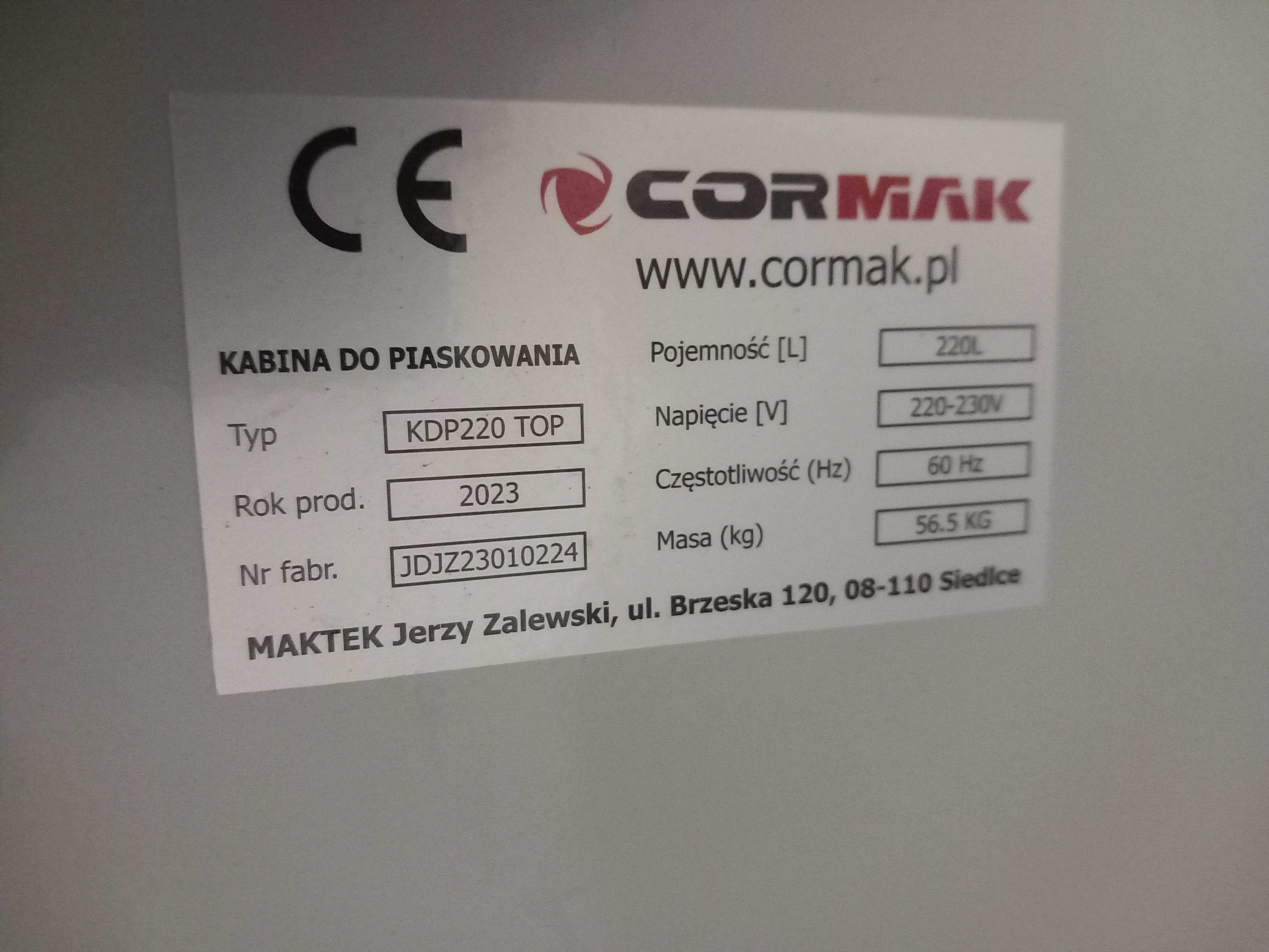 Piaskarka kabinowa Cormak z całym osprzętem wyciąg   220 L