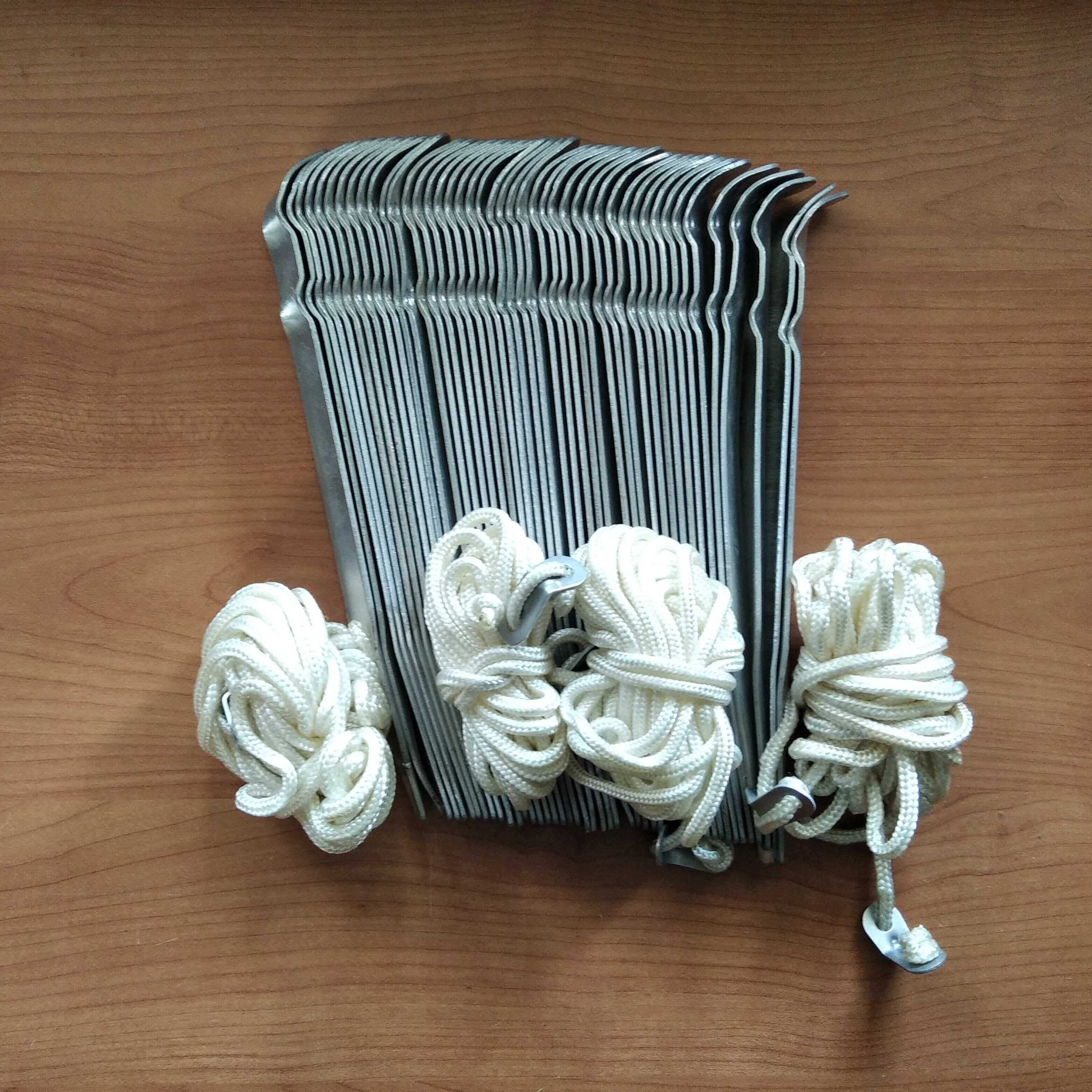 Zestaw 44 aluminiowych śledzi namiotowych