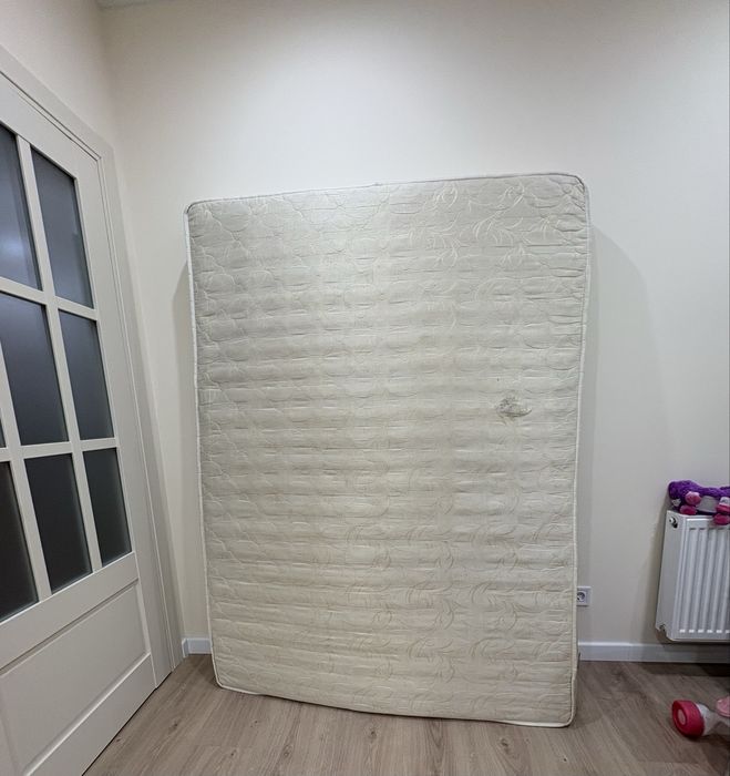 Матрац (розмір 140*190)