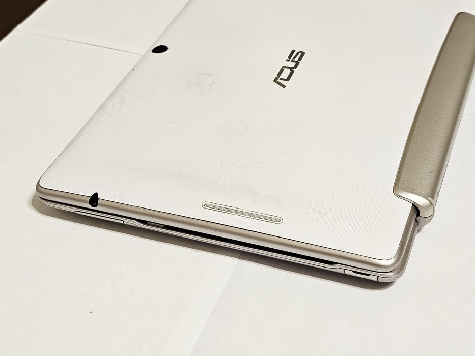 Планшет трансформер ASUS TF300T