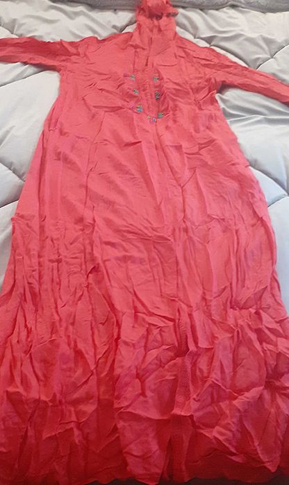 Vestidos Túnicas, Marroquinas e Tunisianas  e 1 calças. NOVOS