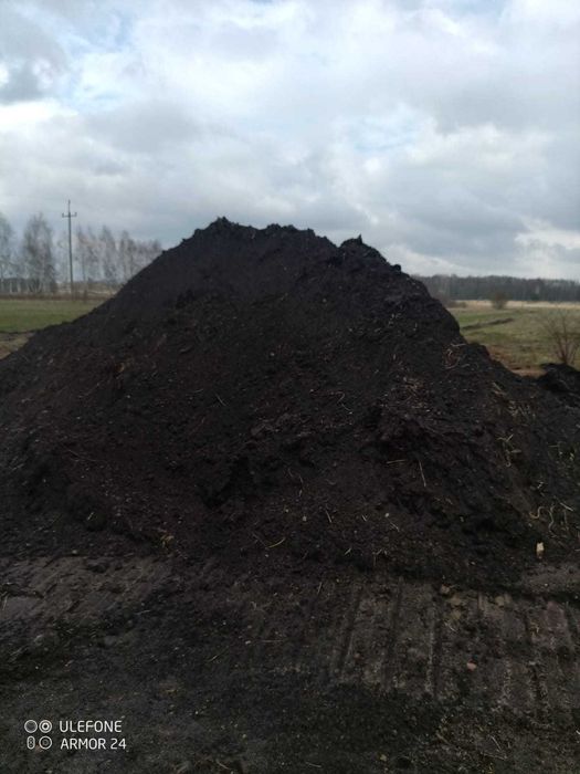 Ziemia ogrodowa z domieszką torfu, czarnoziem ,  z przesiewacza