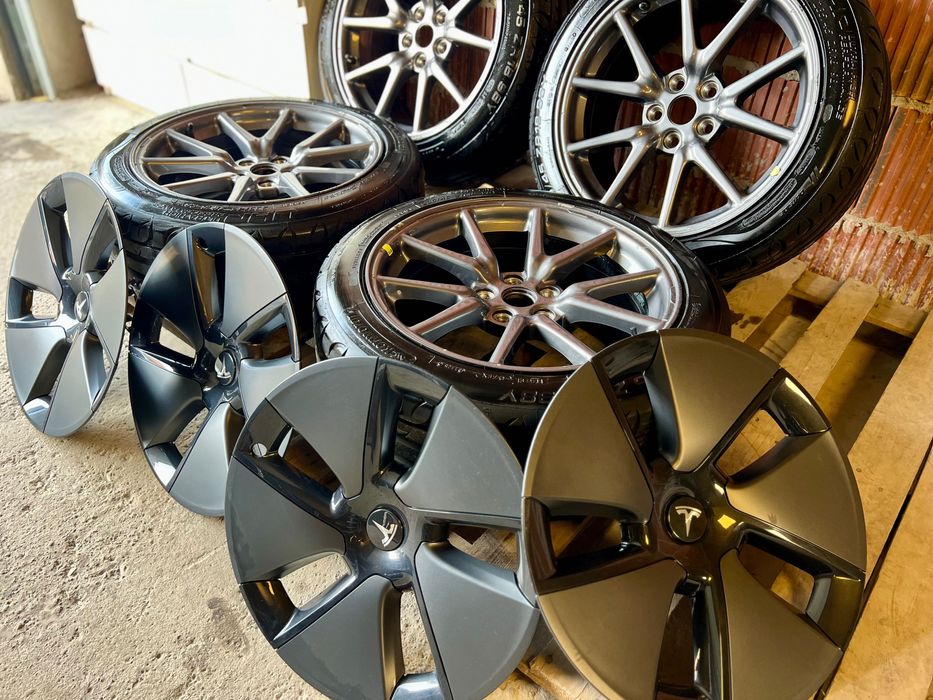 Komplet kół letnich TESLA 18”, opony 235/45R18 z 2025r! Kołpaki. Ori