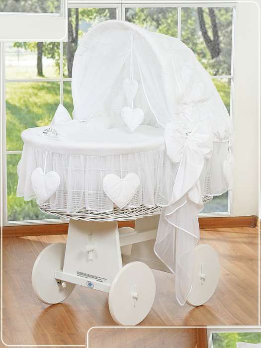 Alcofa- berço de bebé ate 9 mes, tudo incluído