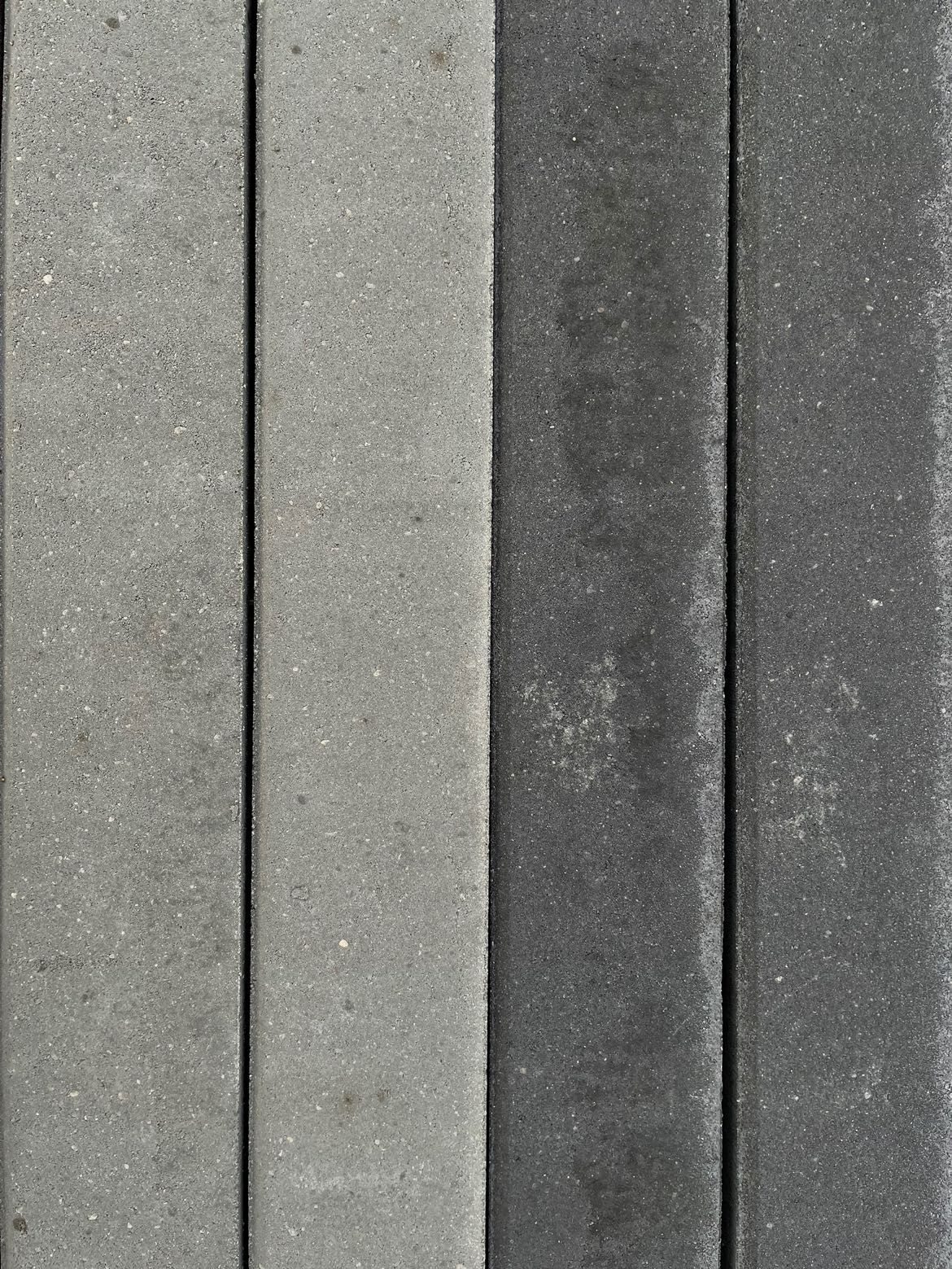 Krawężnik opornik drogowy 12 cm - grafit