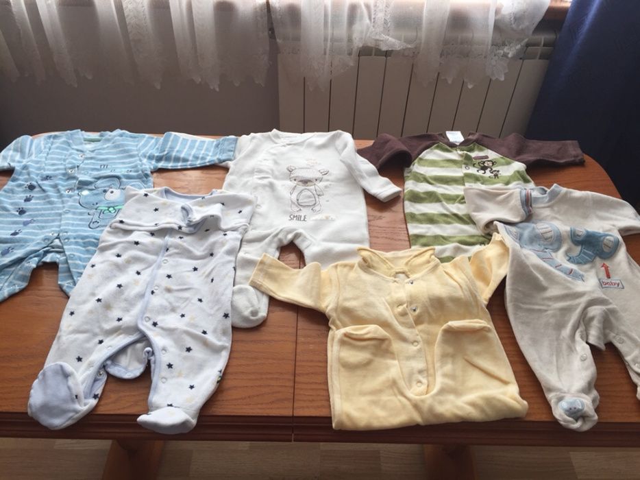 OgromnyZestaw oryginalnych bodziaków i pajaców dla chłopca, rozm. 68 +