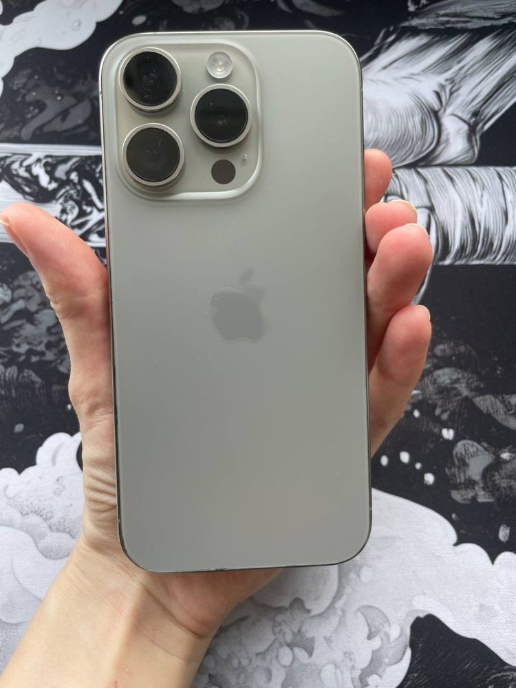 Продаю iphone 15pro 128gb 90% батарея битий