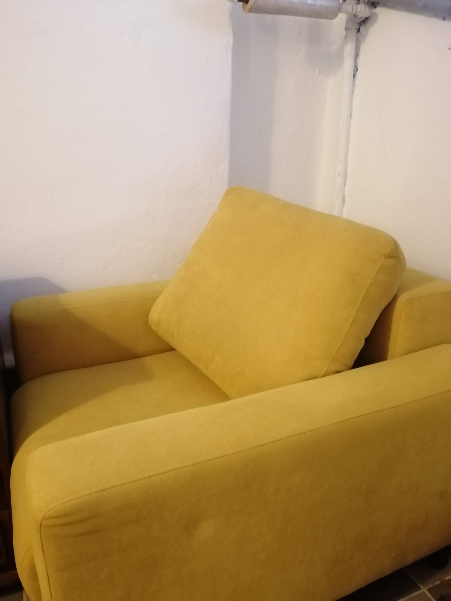 żółta sofa + fotel