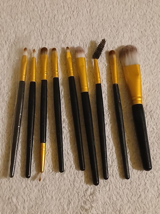 Pędzelki do makijażu