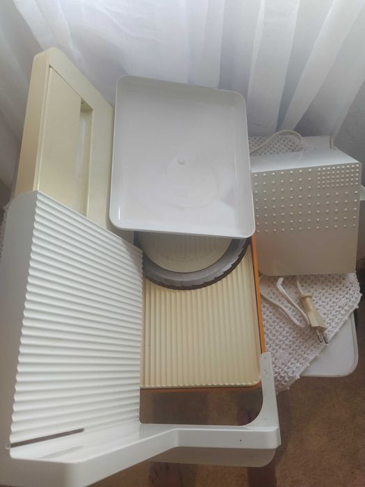 Vendo fiambreira usada em bom estado.