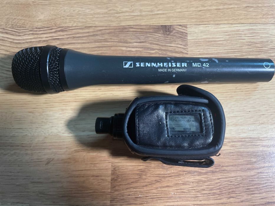 Мікрофон Sennheiser MD 42 і передавач SKP100 G2 Plug On Transmitter