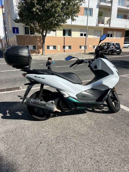 Moto PCX 2018 com apenas 33 mil km