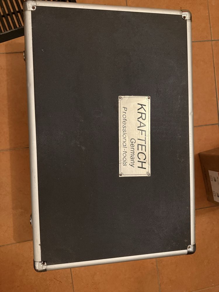 Caixa de ferramentas Kraftech