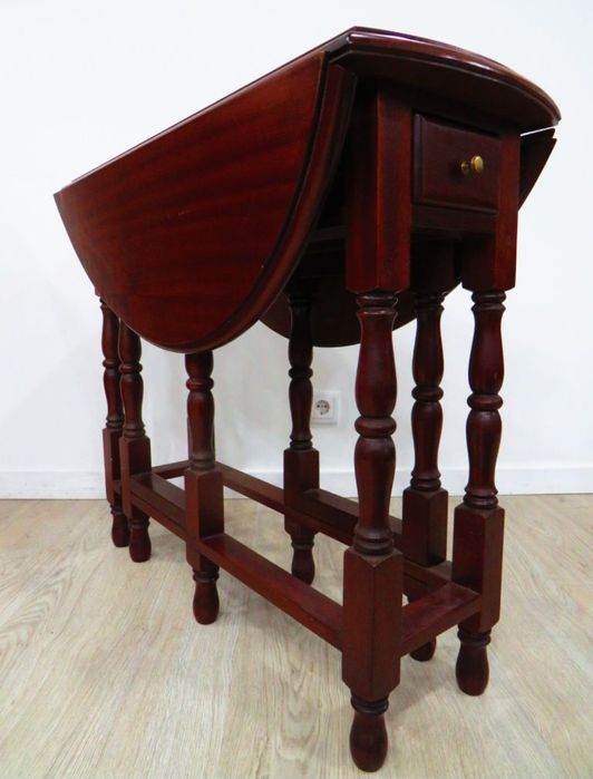 Mesa de abrir com duas abas.