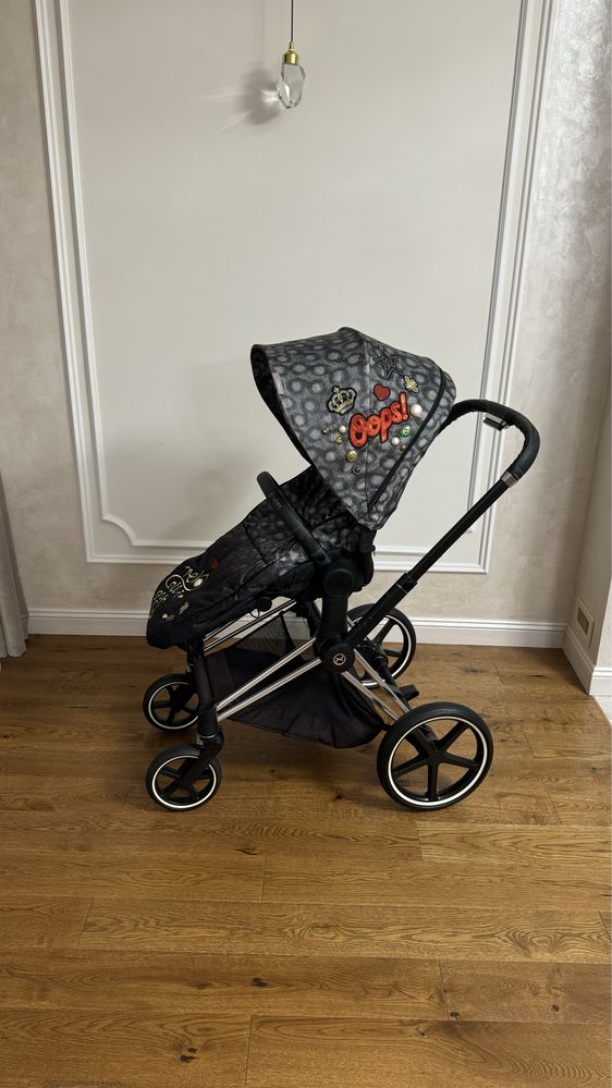 СРОЧНИЙ ПРОДАЖ прогулка Cybex Priam Rebellious + шасі Chrome Black