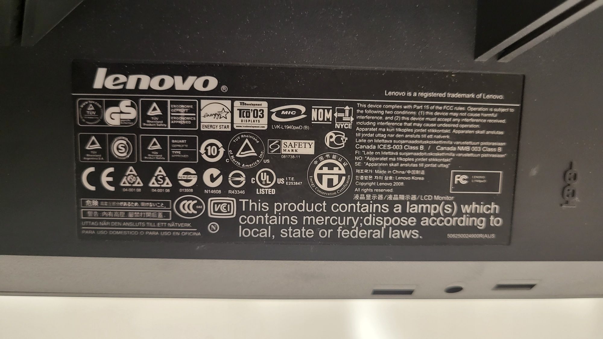 Monitor Lenovo ThinkVision 19 cali L1940pwD