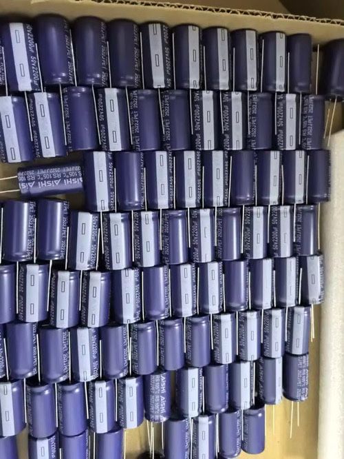 Електролітичний конденсатор AISHI 50V 2200мкФ 105град. 16*30мм